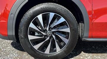 2026 Volkswagen New Life 1.5 eTSI 116 PS 7-speed DSG 5-door (Red) - Image: 5