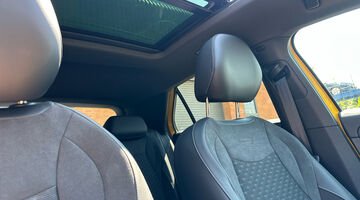 2026 Volkswagen ETSI MHEV R-Line DSG Euro 6 5-door (Multicolour) - Image: 31