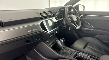 2025 Audi TFSI CoD 35 S line S Tronic Euro 6 5-door (Black) - Image: 2