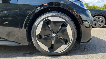 2026 Volkswagen Pro S 79kWh Match Auto 5-door (Black) - Image: 5