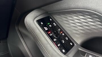 2026 Audi Saloon Black Edition e-hybrid quattro 299 PS S tronic (Red) - Image: 30