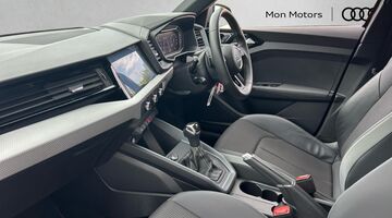 2019 Audi 2.0 TFSI 40 S line Competition Sportback S Tronic Euro 6 5-door (Black) - Image: 2