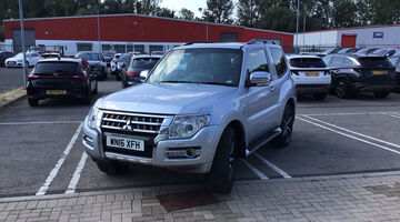 2016 Mitsubishi DI-DC Barbarian Auto 4WD Euro 6 3-door SWB (Silver) - Image: 11