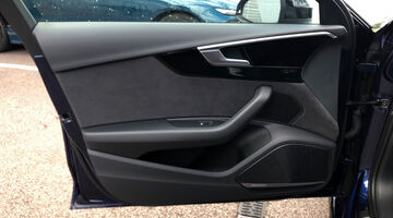 2024 Audi 2.0 TDI 40 Black Edition S Tronic quattro Euro 6 5-door (Blue) - Image: 17