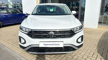 2023 Volkswagen TSI Life DSG Euro 6 5-door (White) - Image: 23