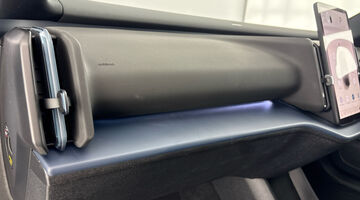 2026 Volvo Single Motor Extended Range 69kWh Plus Auto 5-door (Blue) - Image: 41