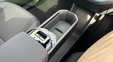 2026 Volvo P5 Long Range 69kWh Ultra Auto 5-door (Grey) - Image: 31