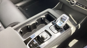 2026 Volvo 2.0 T8 18.8kWh Ultra Dark Auto 4WD Euro 6 5-door (Black) - Image: 30