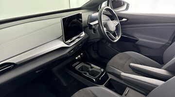 2024 Volkswagen Pro 77kWh Match Auto 5-door (White) - Image: 2