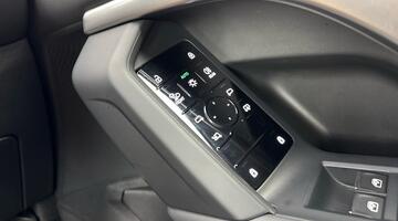2025 Audi 2.0 TDI Sport Sportback S Tronic quattro Euro 6 5-door (Grey) - Image: 31