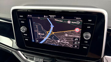 2025 Volkswagen 2.0 TDI R-Line DSG Euro 6 5-door (Silver) - Image: 16