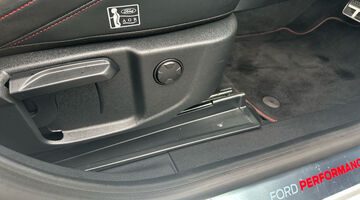 2024 Ford 1.0T EcoBoost MHEV ST DCT Euro 6 5-door (White) - Image: 11