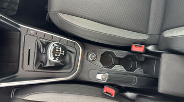 2024 Volkswagen 1.0 TSI Match Euro 6 5-door (Blue) - Image: 34