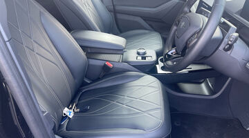 2026 Ford Standard Range 72kWh Select 5-door (Black) - Image: 16