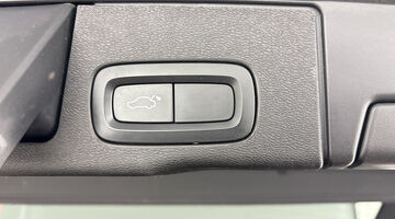 2020 Volvo 2.0 D4 R-Design Auto Euro 6 5-door (Grey) - Image: 33