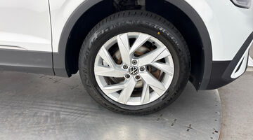2023 Volkswagen TSI Life DSG Euro 6 5-door (White) - Image: 5