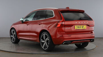 2018 Volvo 2.0 T5 R-Design Pro Auto Euro 6 5-door (Red) - Image: 3