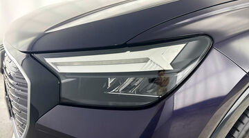 2025 Audi 40 Sport Auto 5-door 63kWh (Aurora violet) - Image: 40