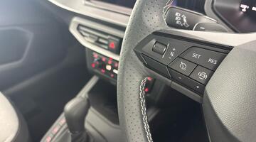 2026 SEAT 1.0 TSI FR DSG Euro 6 5-door (Multicolour) - Image: 28