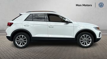 2025 Volkswagen TSI Match DSG Euro 6 5-door (White) - Image: 4