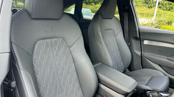 2025 Audi 2.0 TFSI Edition 1 Saloon S Tronic Euro 6 5-door (Red) - Image: 14