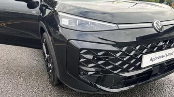 2026 Volkswagen ETSI MHEV R-Line DSG Euro 6 5-door (Black) - Image: 19