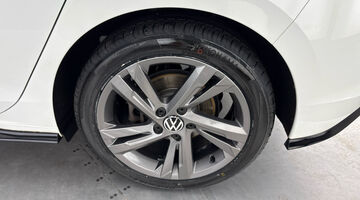 2023 Volkswagen TSI R-Line Euro 6 5-door (White) - Image: 31