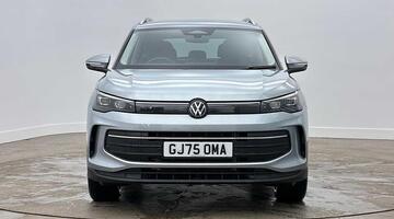 2025 Volkswagen TSI eHybrid 19.7kWh Match DSG Euro 6 5-door (Silver) - Image: 7