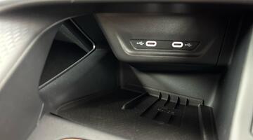 2026 CUPRA EHybrid 25.8kWh V2 DSG Euro 6 5-door (Blue) - Image: 12