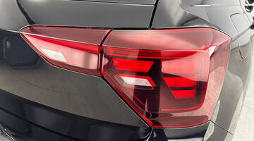2024 Volkswagen 1.0 TSI Life Euro 6 5-door (Black) - Image: 23