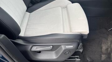 2026 Volkswagen Elegance 1.5 eTSI 150 PS 7-Speed DSG 5-door (Blue) - Image: 43
