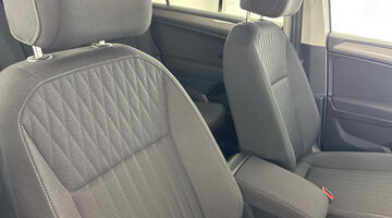 2023 Volkswagen TSI Life DSG Euro 6 5-door (White) - Image: 21
