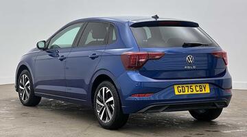 2025 Volkswagen 1.0 TSI Match Euro 6 5-door (Blue) - Image: 3