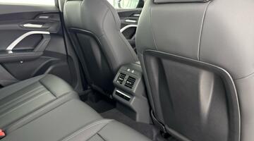 2025 Audi 2.0 TDI Sport S Tronic quattro Euro 6 5-door (Black) - Image: 27