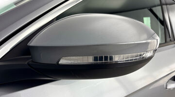 2025 Volkswagen 2.0 TDI R-Line DSG Euro 6 5-door (Silver) - Image: 33