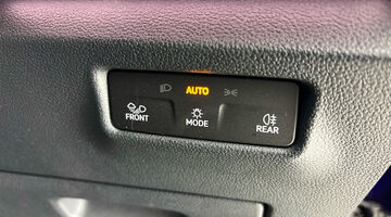 2026 Volkswagen 2.0 TSI R-Line DSG 4Motion Euro 6 5-door (Purple) - Image: 25