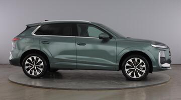 2026 Audi SUV S line e-hybrid 272 PS S tronic (Green) - Image: 4