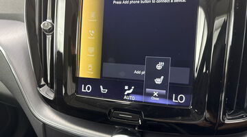 2021 Volvo 2.0 B5 MHEV Momentum Auto Euro 6 5-door (Silver) - Image: 25