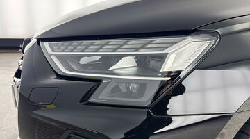2025 Audi TFSIe 40 S line Sportback S Tronic Euro 6 5-door 17.9kWh (Black) - Image: 40