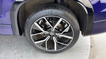 2026 Volkswagen 2.0 TSI R-Line DSG 4Motion Euro 6 5-door (Purple) - Image: 34