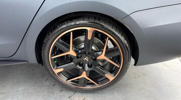 2026 CUPRA 2.0 TSI VZ3 DSG 4-doorive Euro 6 5dr (Grey) - Image: 37