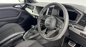2026 Audi Sportback S line 30 TFSI 116 PS S tronic (Black) - Image: 6