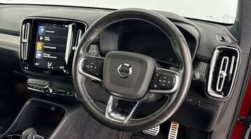 2020 Volvo 2.0 T5 R-Design Auto Euro 6 5-door (Red) - Image: 11