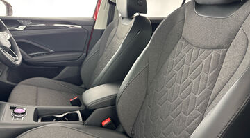 2026 Volkswagen 2.0 TDI Match DSG Euro 6 5-door (Red) - Image: 37