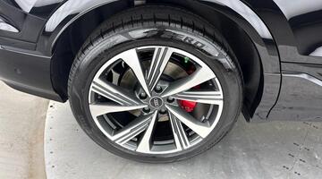 2026 Audi SQ6 SUV Vorsprung e-tron 360,00 kW (Black) - Image: 32