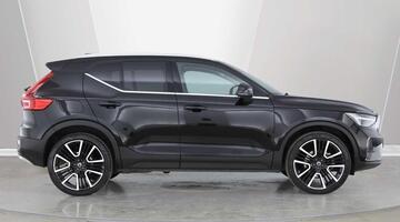 2025 Volvo 2.0 B3 MHEV Ultra Bright DCT Auto Euro 6 5-door (Black) - Image: 2