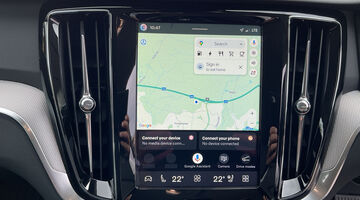 2026 Volvo 2.0 T6 18.8kWh Plus Auto Euro 6 5-door (Grey) - Image: 8