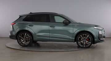 2025 Audi TFSI Edition 1 S Tronic Euro 6 5-door (Green) - Image: 4