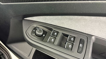 2024 Volkswagen TSI Black Edition Euro 6 5-door (White) - Image: 20