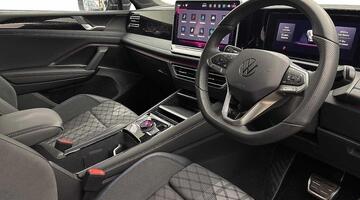 2025 Volkswagen TSI eHybrid 19.7kWh R-Line DSG Euro 6 5-door (Grey) - Image: 6